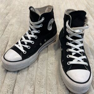 Converse Black & White High-Top Canvas Sneakers size 8 preloved great condition